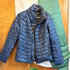 Gap Upcycled Puffer Jacket Women's medium Blue Full Zip Camouflage